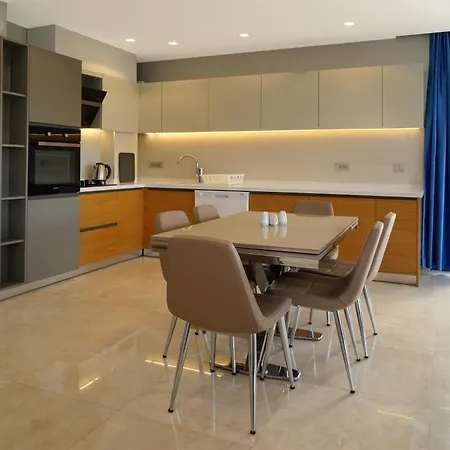 Ξενοδοχείο με διαμερίσματα Mene 4*