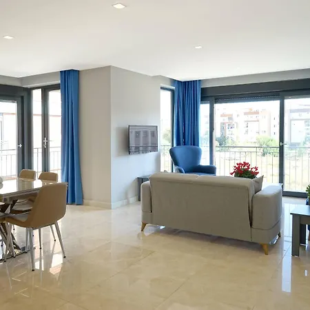 Ξενοδοχείο με διαμερίσματα Mene 4*