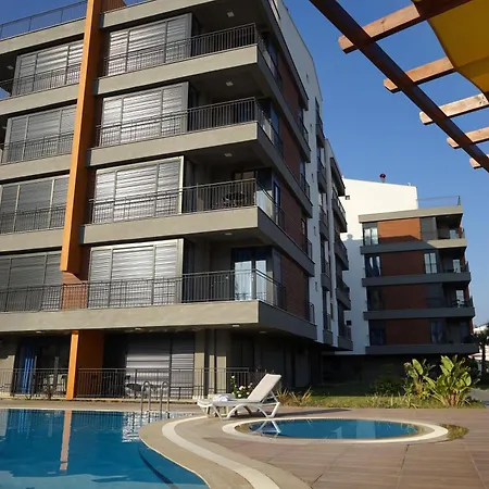 Ξενοδοχείο με διαμερίσματα Mene 4*