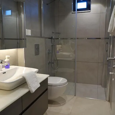 Ξενοδοχείο με διαμερίσματα Mene