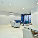 Apart-hotel Mene