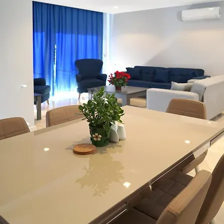 Hotel apartamentowy Mene